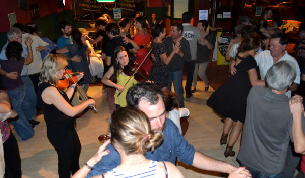 Danses traditionnelles au Red Lion