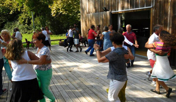 Danse traditionnelle à la Guinguette de Billère
